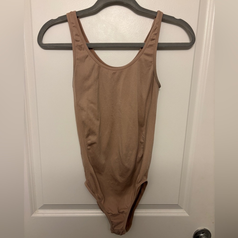 CLEAROUT: Gap LOVE - Bodysuit